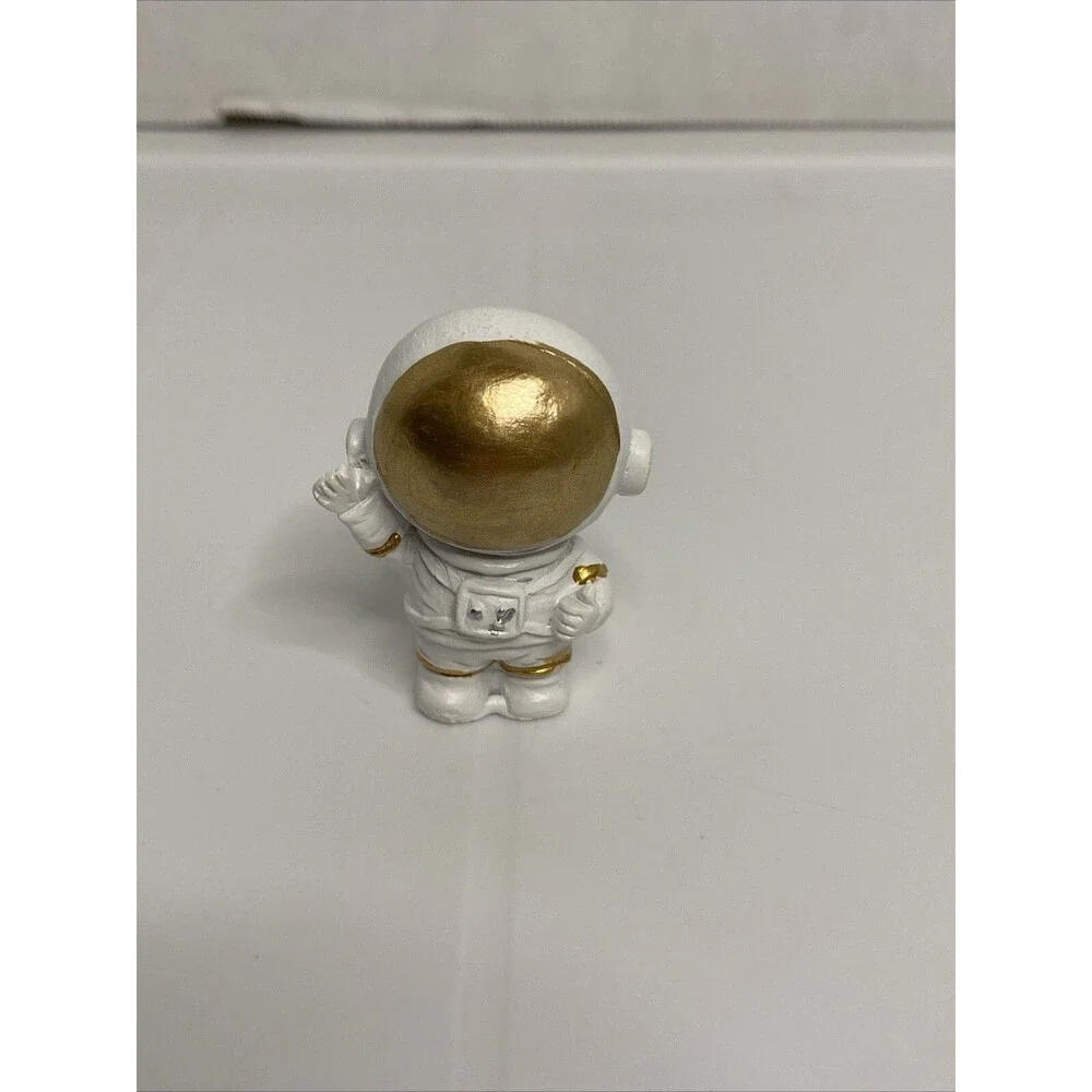 Spaceman Ornament Figure Decoration Current Astronaut Figure Statue
